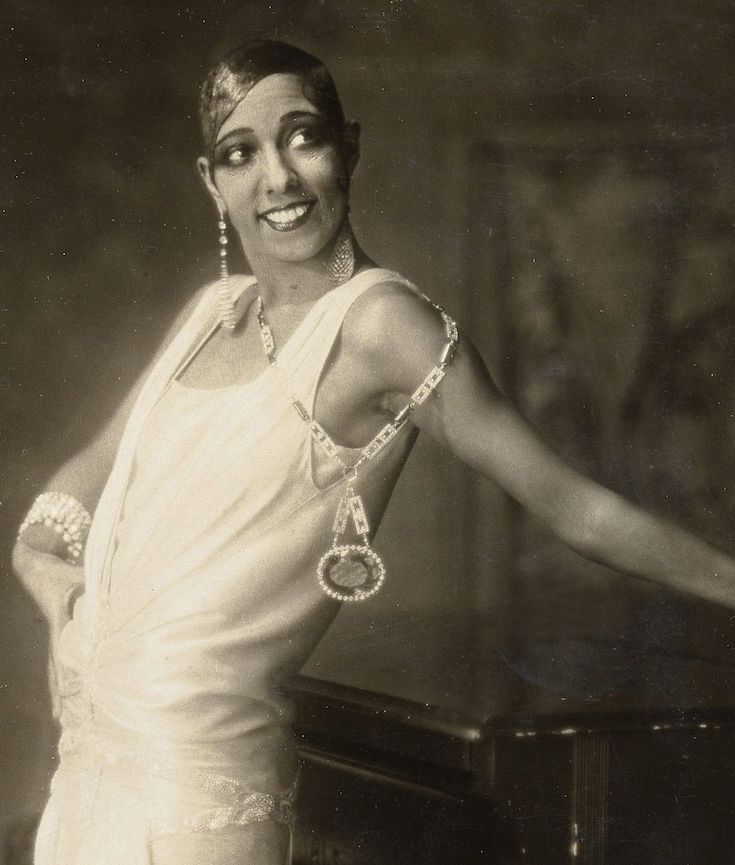 How Josephine Baker Went From Homeless Street Performer to International Superstar, French Resistance Fighter & Civil Rights Hero | Open Culture