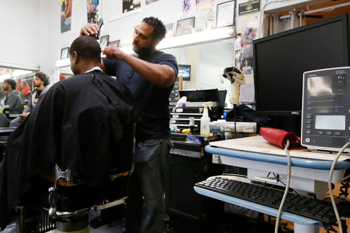 Black-Owned Barbershops in LA Helped Customers Lower Their Blood Pressure | Gizmodo