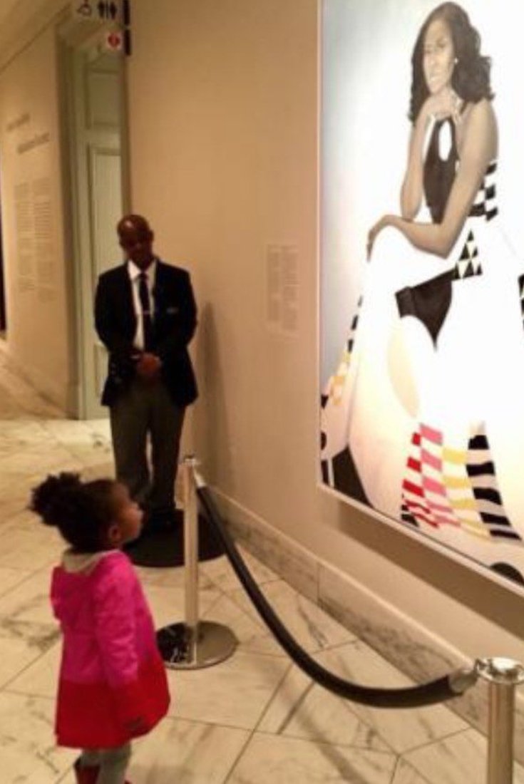 Little Girl Mesmerized by Michelle Obama Portrait Thinks She’s ‘a Queen’ | The Cut