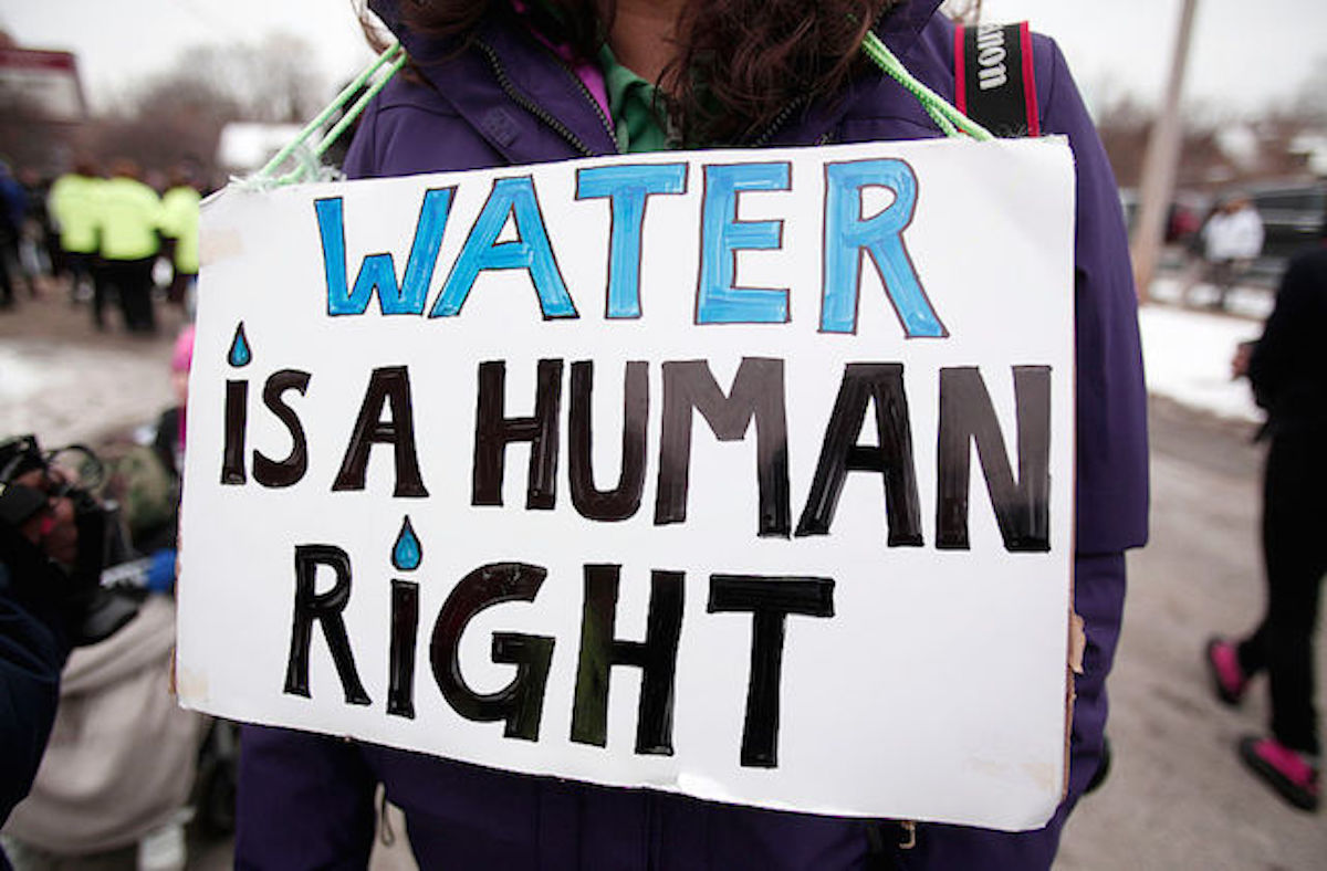 Michigan to Stop Distributing Free Bottled Water in Flint | Colorlines