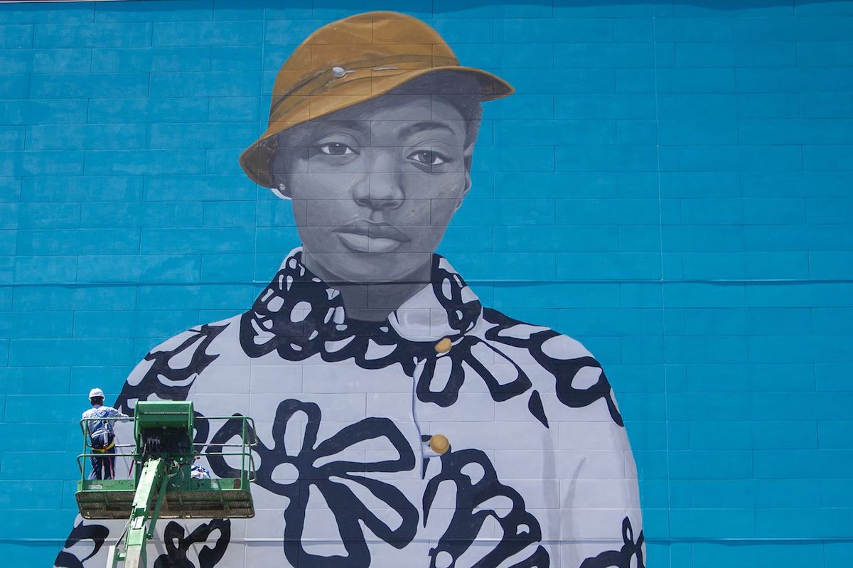 Amy Sherald, who painted Michelle Obama’s portrait, designs a mural that turns a Philly teen into her own inspiration | Elizabeth Wellington | The Philadelphia Inquirer