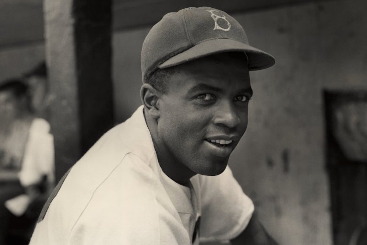 Jackie Robinson and 10 Other African American Pioneers in Sports | Biography.com