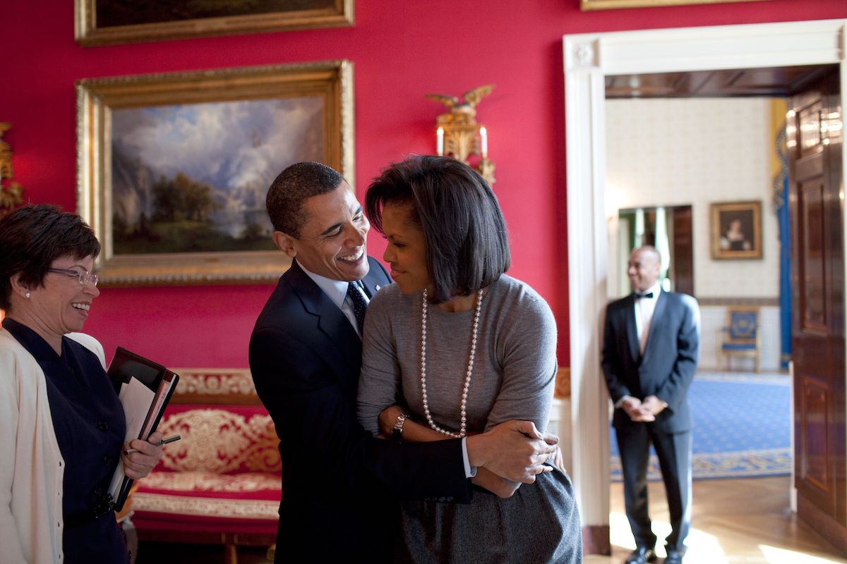 Michelle Obama Pens Sweet Anniversary Note To Barack: ‘Still Feeling The Magic’ | HuffPost