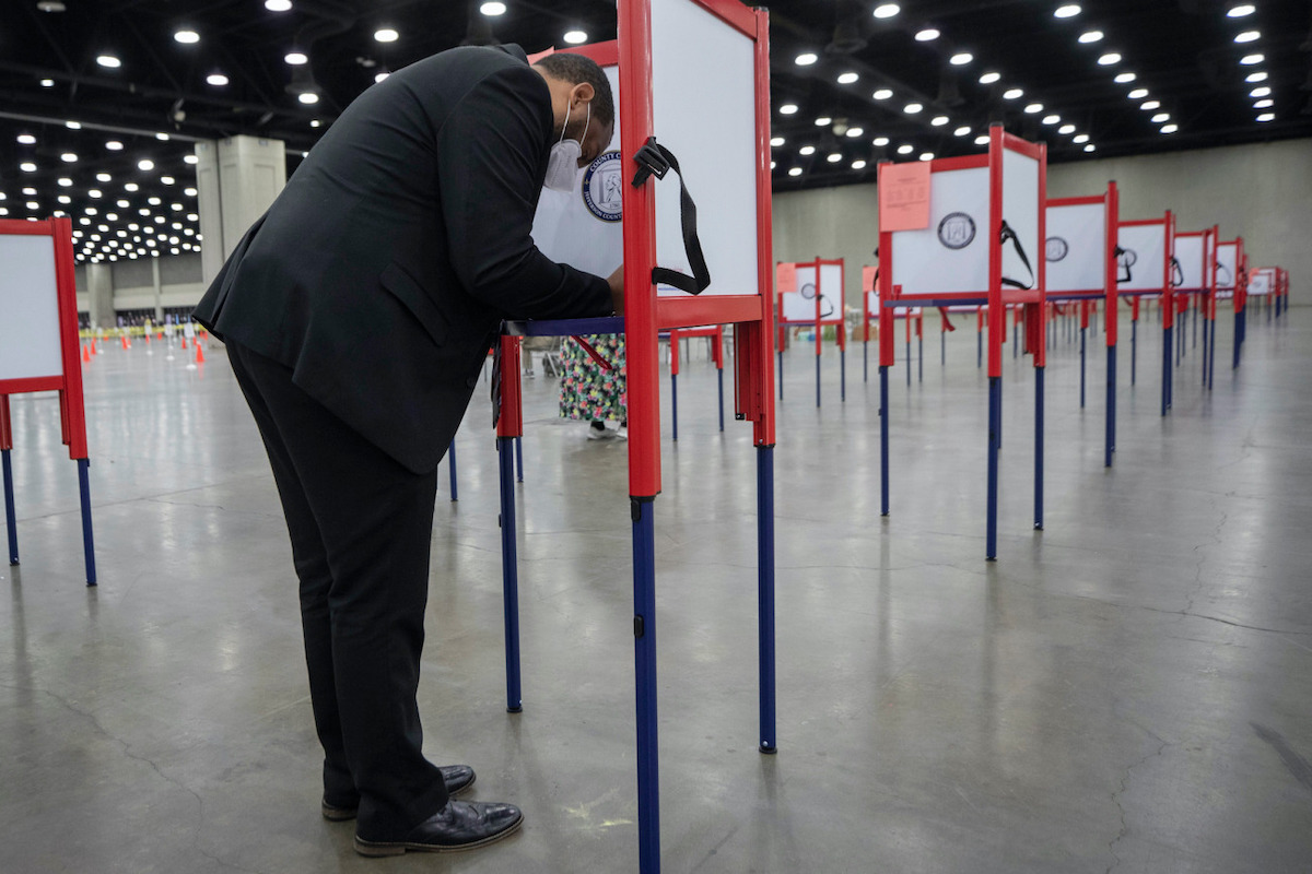 Kentucky Slashes Number of Polling Places Ahead of Primary—Especially Where Black Voters Live | Mother Jones