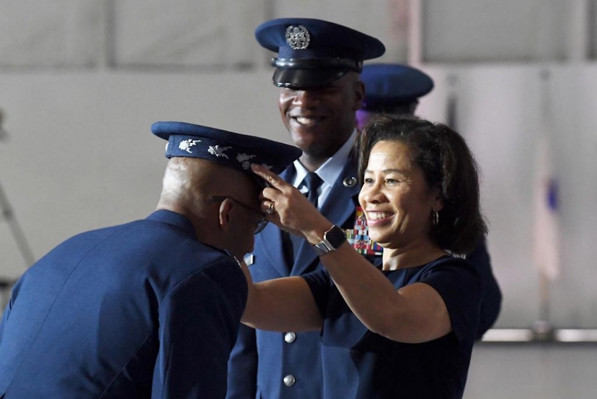 Gen. Charles Q. Brown takes over Air Force, makes history as first Black service branch chief | The Washington Post