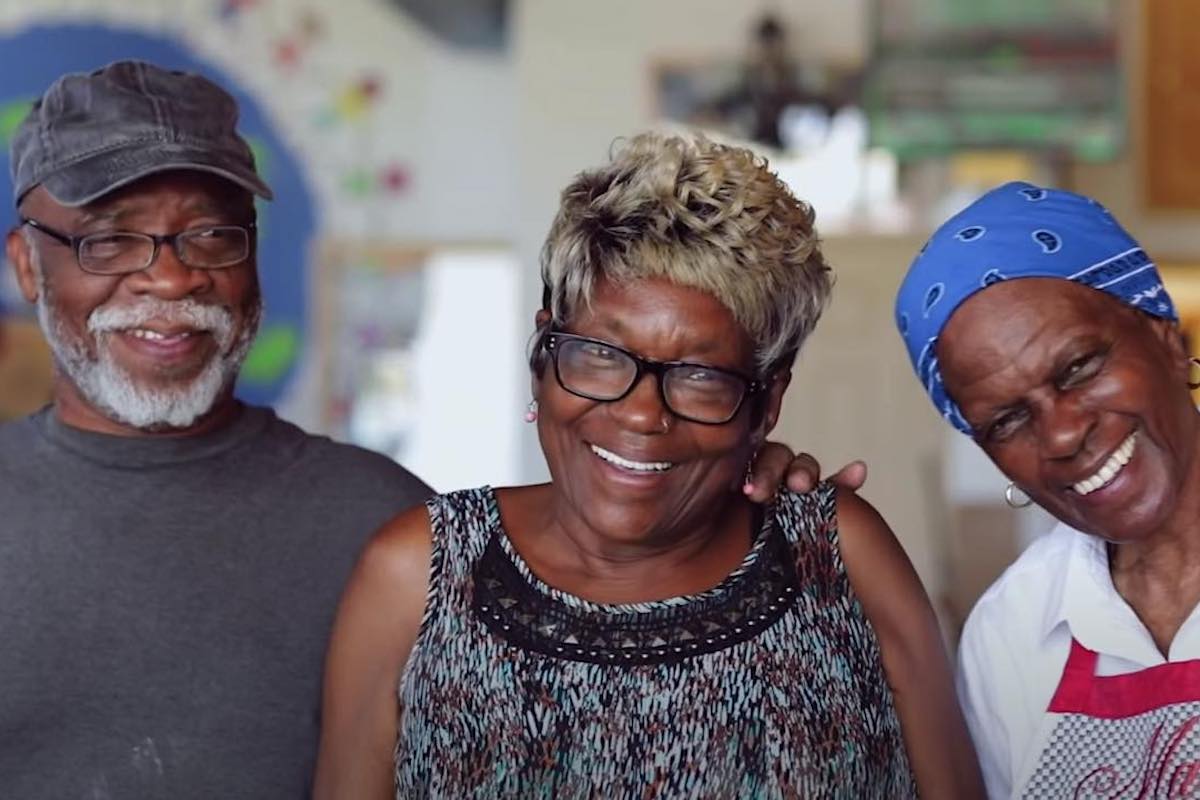 Black-Owned Family-Style Restaurant in Alabama Has No Prices and Feeds Anyone Who Is Hungry | Black Enterprise