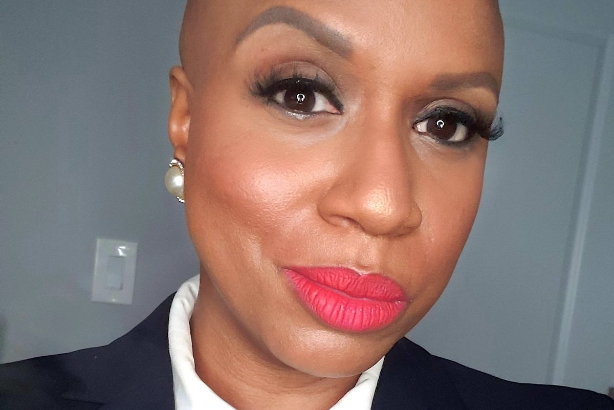 “Who Needs Hair With These Cheekbones?” Ayanna Pressley’s Selfie Sends A Powerful Message | Refinery29
