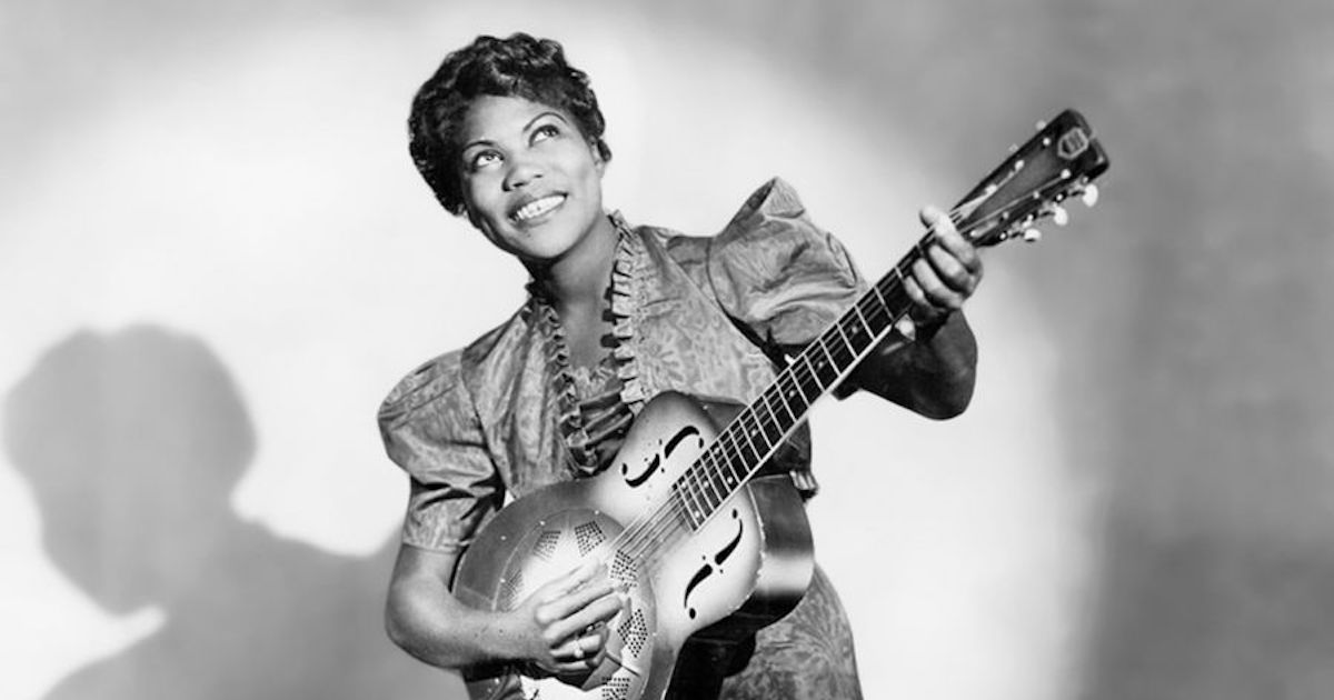 Watch rare live footage of Sister Rosetta Tharpe, the woman who invented rock and roll guitar | Far Out