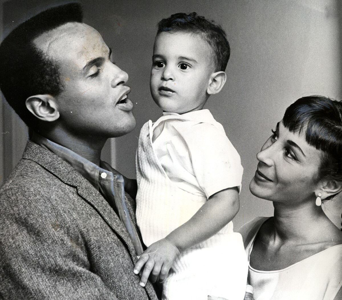 Harry Belafonte, barrier-smashing entertainer and activist, dies at 96 | The Washington Post