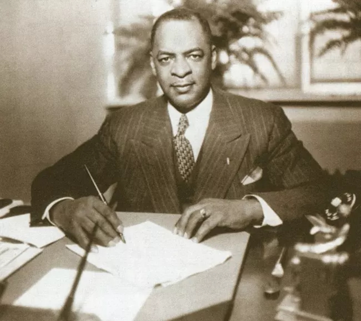 William L. Dawson, KOLUMN, African American News, Black News, African American Journalism, Black Journalism, African American History, Black History, African American Art, Black Art, African American Music, Black Music, African American Wealth, Black Wealth, African American Education, Black Education, Historic Black University or College, HBCU